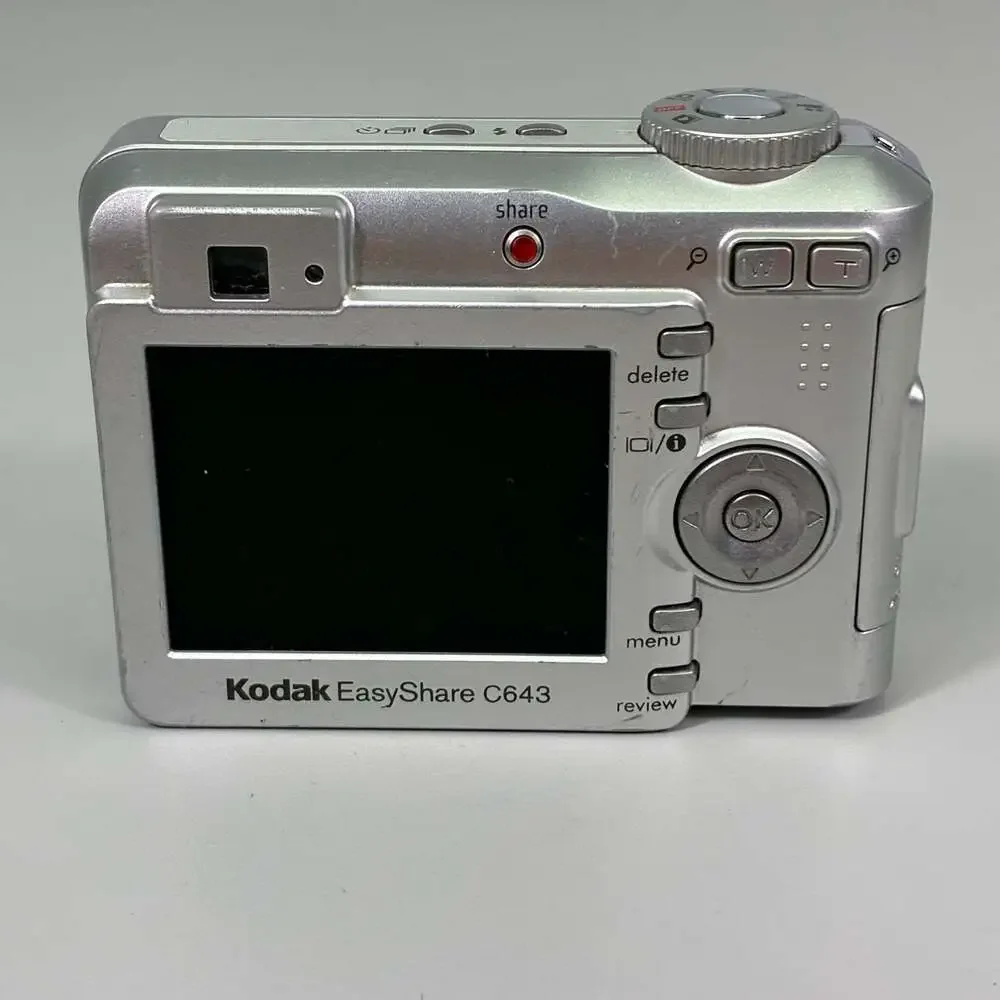 Kodak EasyShare C643 Digital Camera Bundle